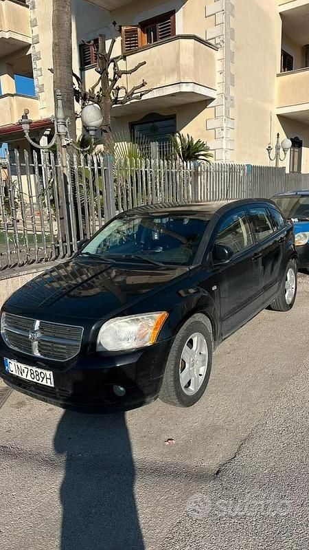 Usata Dodge Caliber 140 CV (102 kW) 2010 Nero Utilitaria
