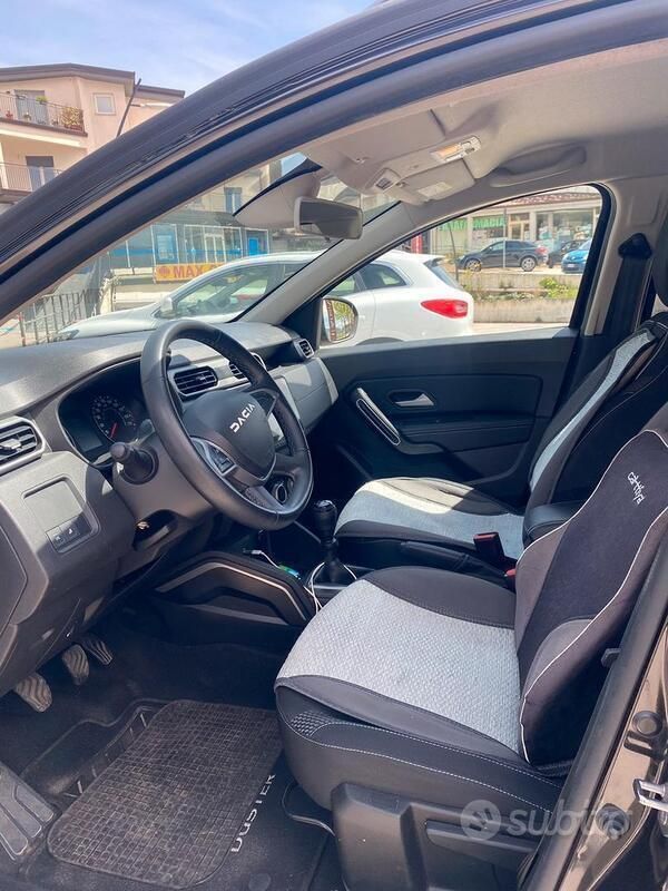 Usata Dacia Duster 101 CV (74 kW) 2023 Nero SUV