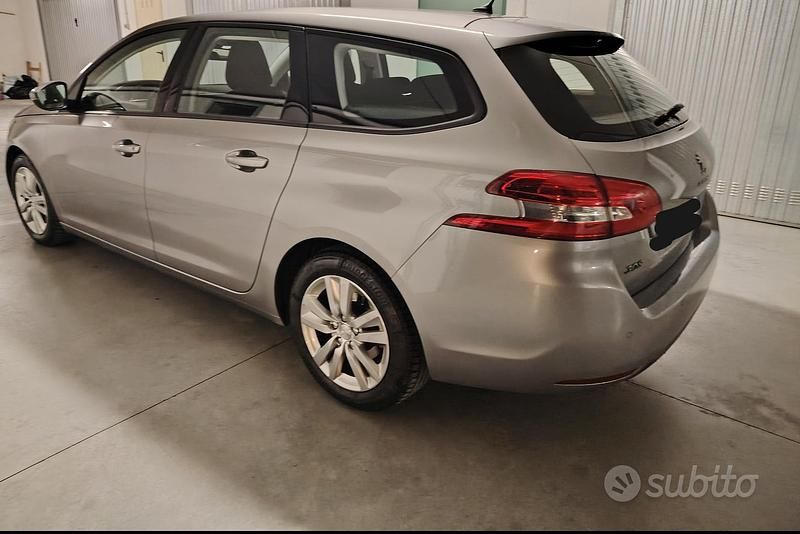Usata Peugeot 308 SW Business-Line 120 CV (88 kW) 2017 Grigio Station wagon