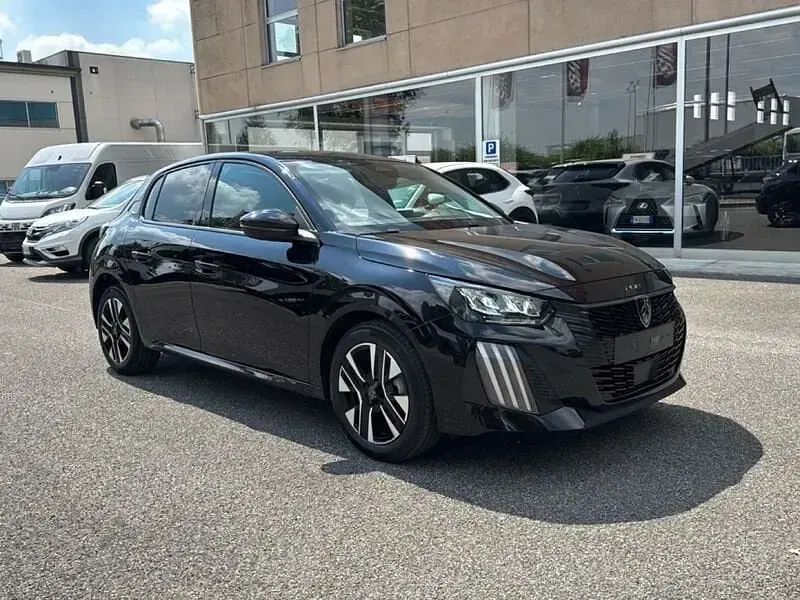 Usata Peugeot 208 Allure 101 CV (74 kW) 2025 Nero Utilitaria