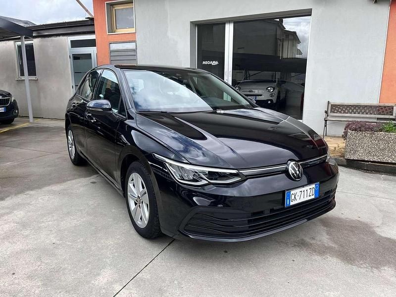 Usata VW Golf VIII Life 110 CV (80 kW) 2022 Nero Berlina