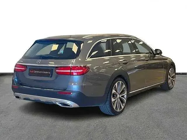 Usata Mercedes E220 All-Terrain Premium 194 CV (142 kW) 2017 Grigio Station wagon