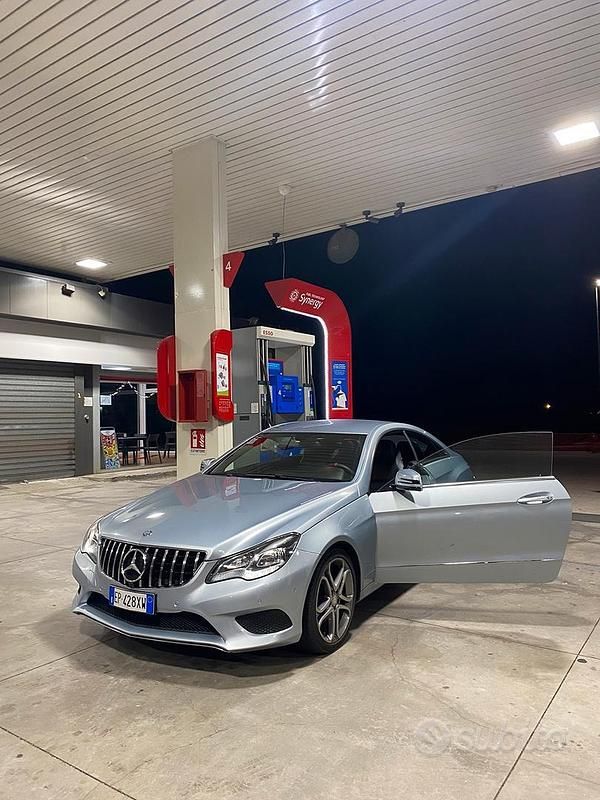 Usata Mercedes E220 170 CV (125 kW) 2013 Grigio Coupé