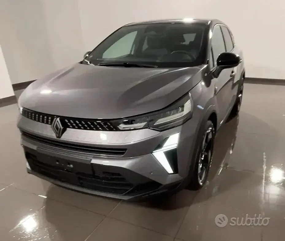 Usata Renault Captur Techno 120 CV (88 kW) 2025 Grigio SUV
