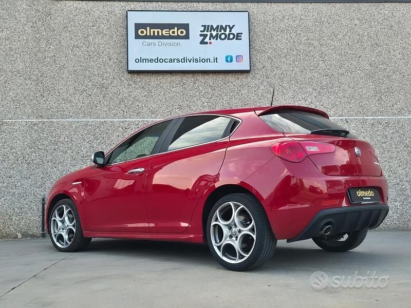 Usata Alfa Romeo Giulietta 120 CV (88 kW) 2019 Rosso Utilitaria