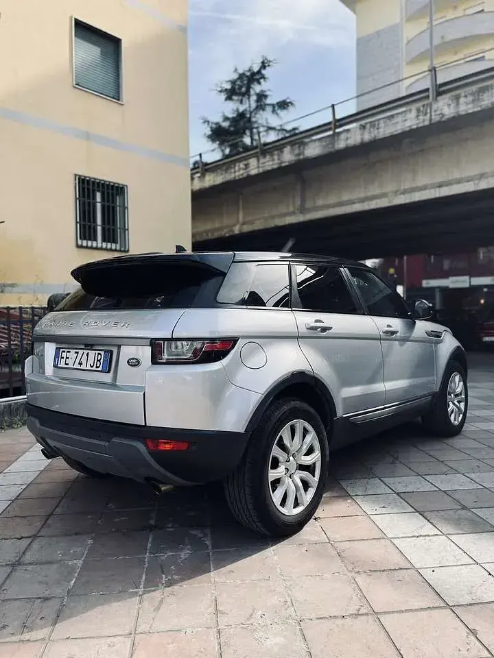 Usata Land Rover Range Rover evoque HSE Dynamic 150 CV (110 kW) 2016 Argento SUV