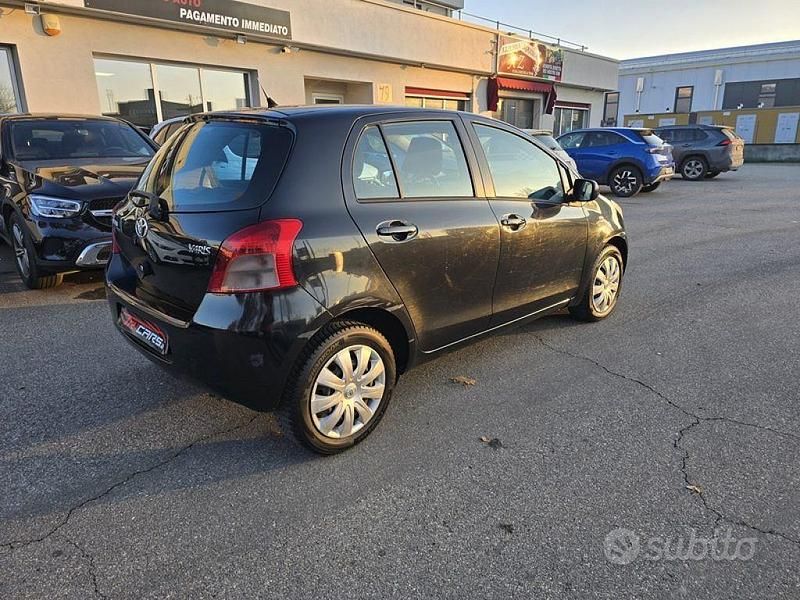 Usata Toyota Yaris 87 CV (63 kW) 2008 Nero Berlina