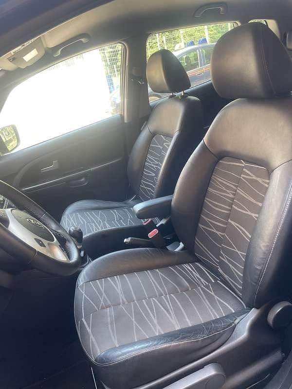 Usata 2010 Kia Venga Due volumi | 4200 € (Buon prezzo) - Immagine 1/4