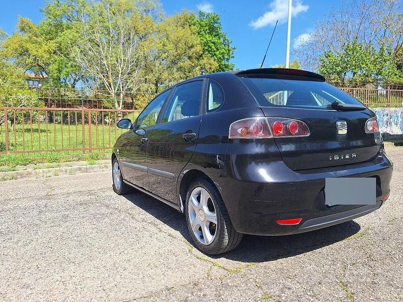 Usata Seat Ibiza 85 CV (62 kW) 2008 Nero Berlina