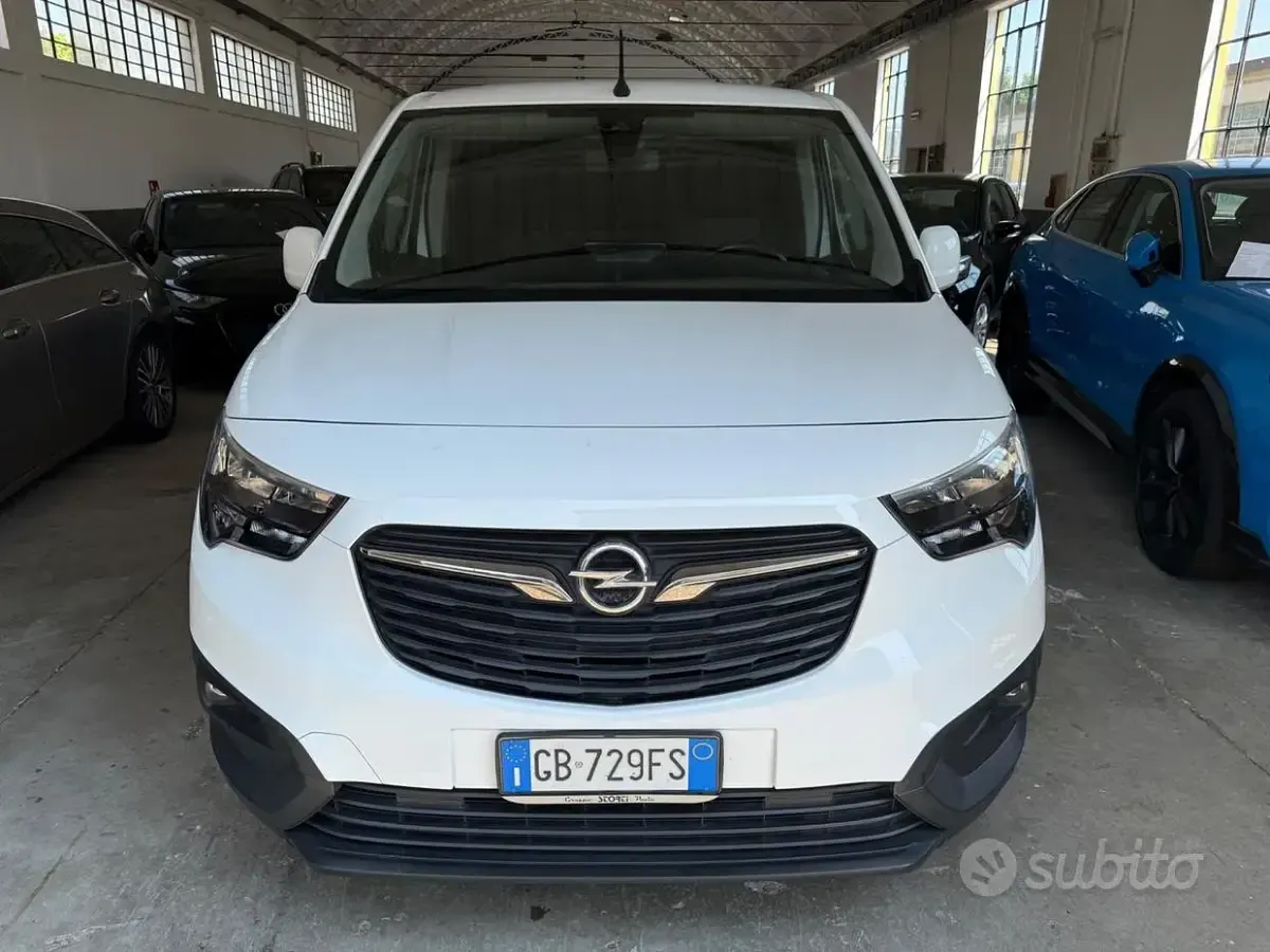 Usata Opel Combo Edition 131 CV (96 kW) 2020 Bianco Monovolume