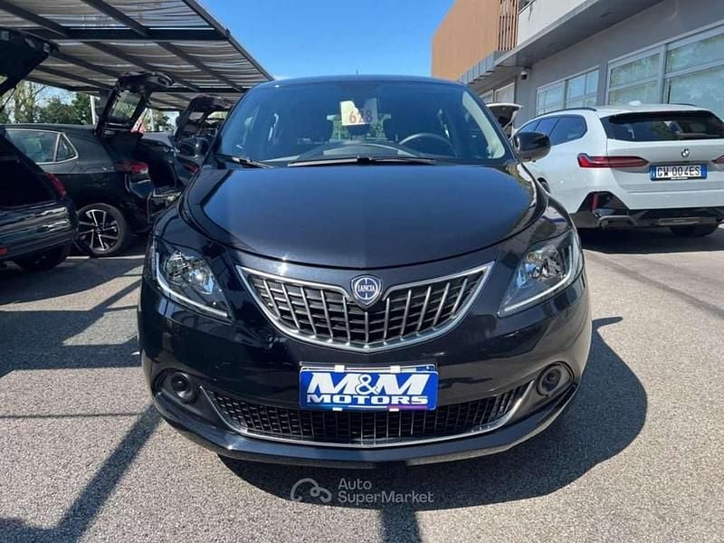 Usata Lancia Ypsilon S 69 CV (50 kW) 2024 Nero Utilitaria