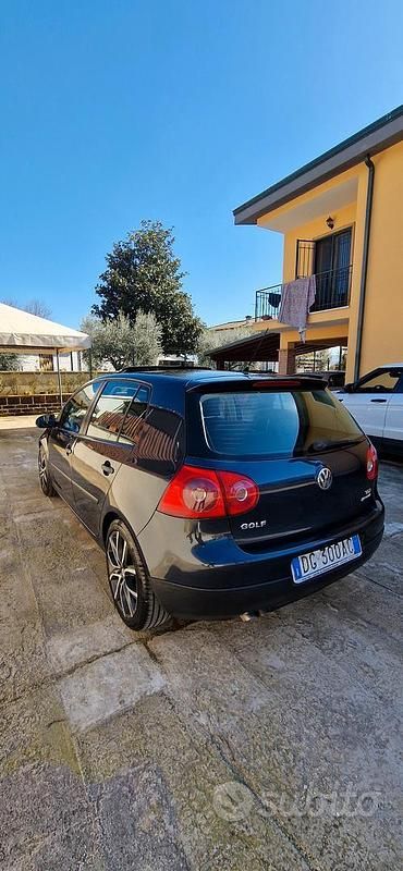 Usata VW Golf V 2007 Blu Berlina