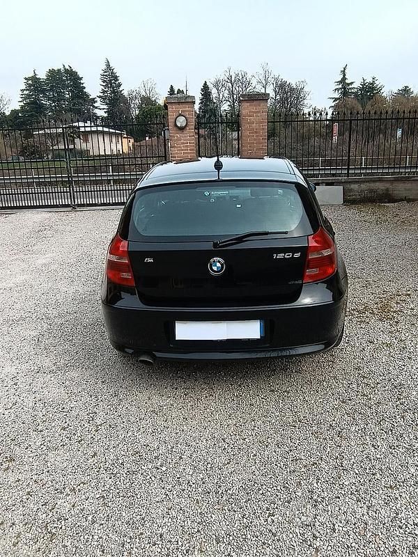 Usata BMW 120 177 CV (130 kW) 2007 Nero Utilitaria