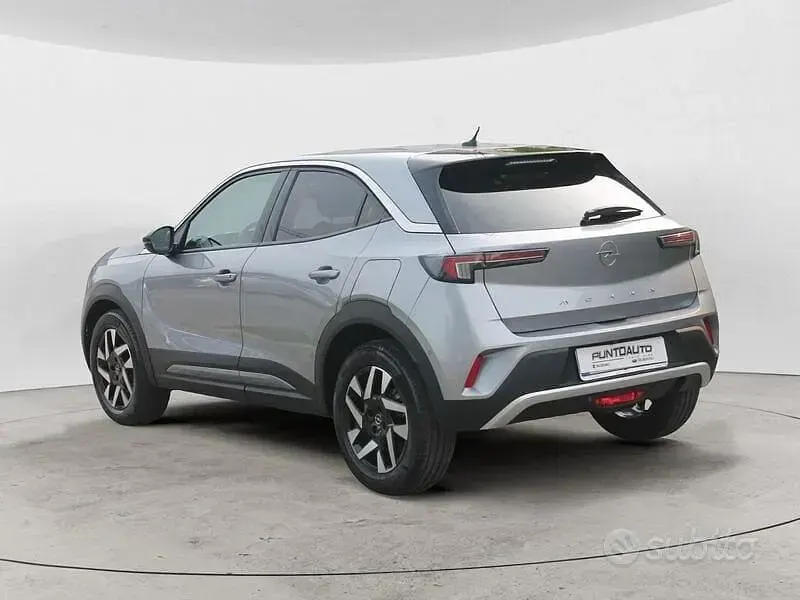Usata Opel Mokka Elegance 101 CV (74 kW) 2021 Grigio SUV
