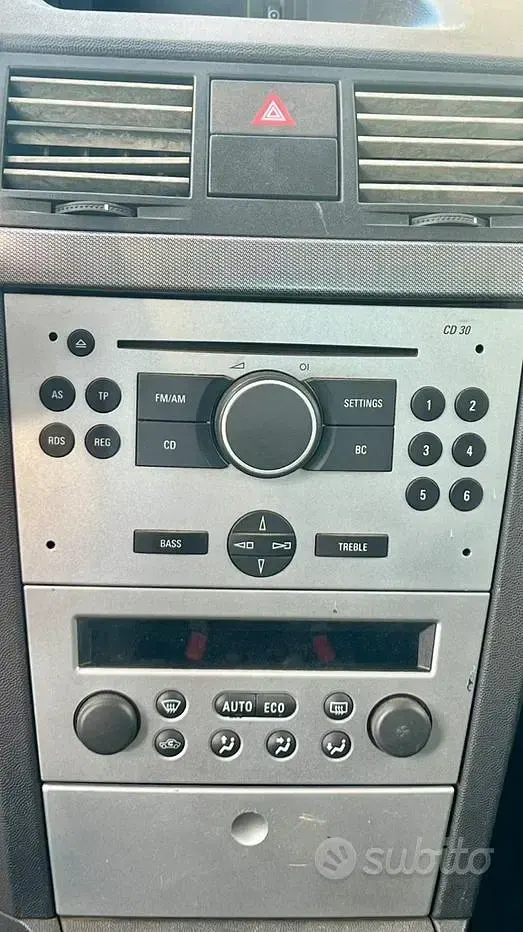 Usata Opel Meriva 101 CV (74 kW) 2005 Grigio Monovolume