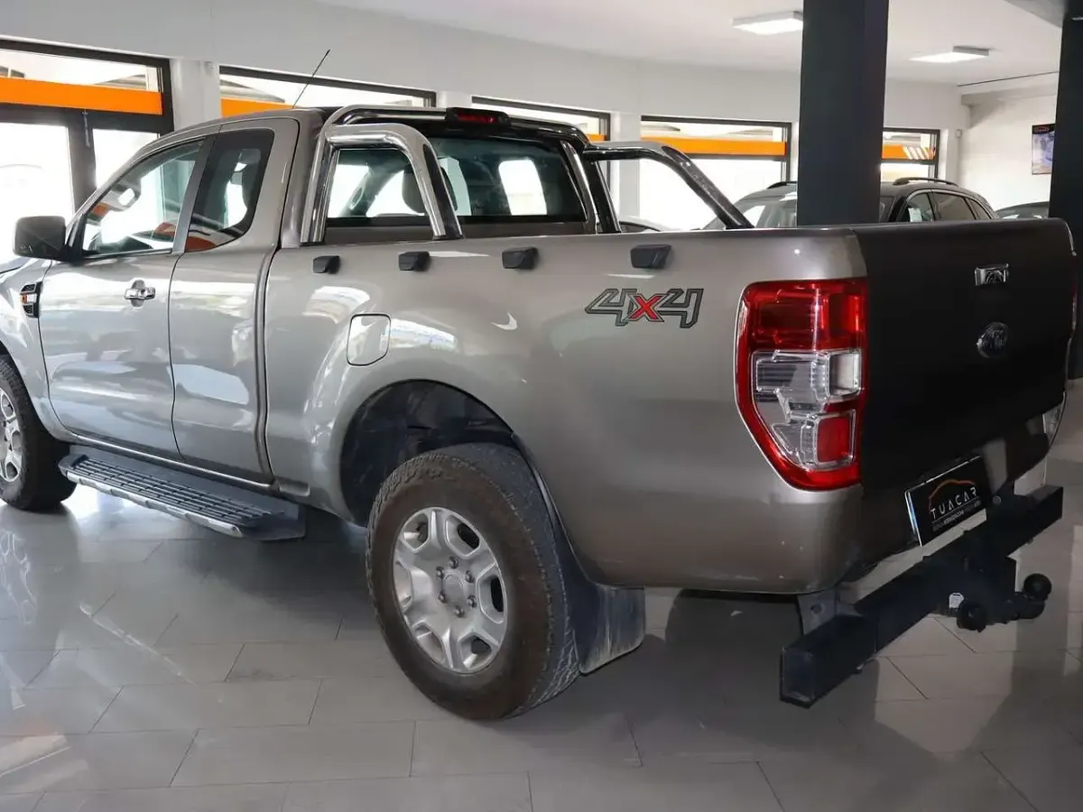 Usata Ford Ranger XLT 160 CV (117 kW) 2017 Bronzo Pick-up