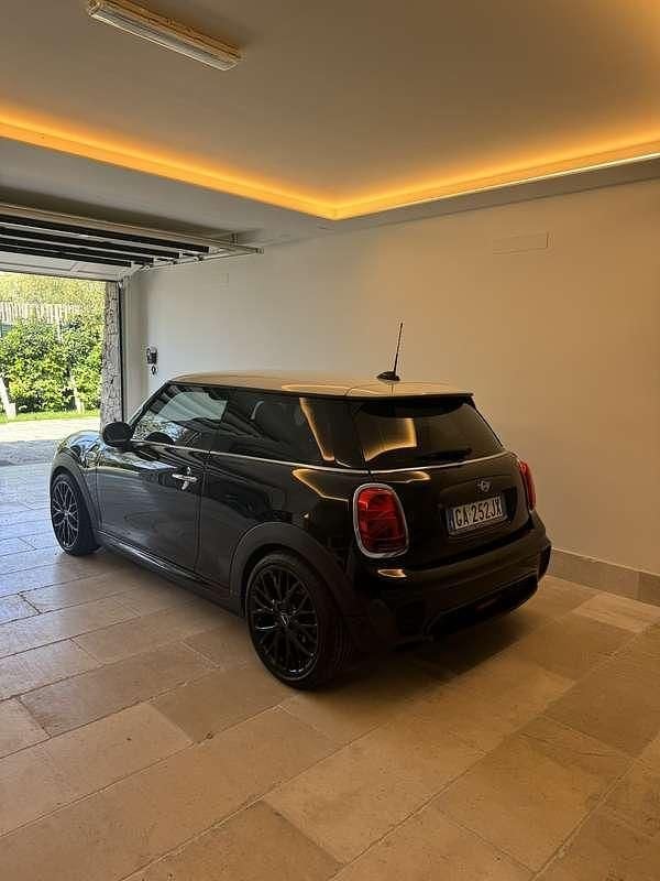 Usata Mini John Cooper Works 75 CV (55 kW) 2020 Nero Utilitaria