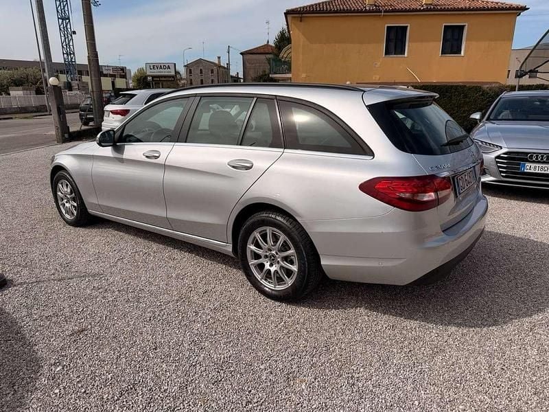 Usata Mercedes C200 Business 160 CV (117 kW) 2020 Argento Station wagon