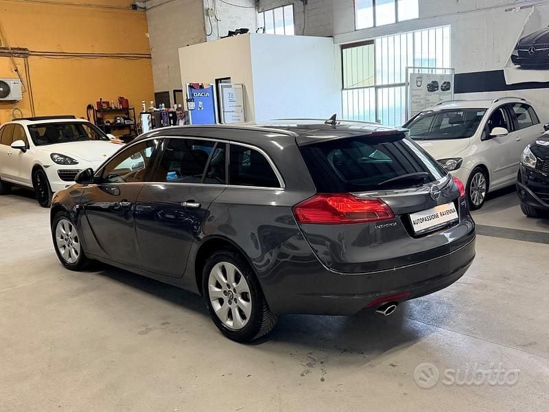 Usata Opel Insignia Cosmo 130 CV (95 kW) 2011 Grigio Station wagon