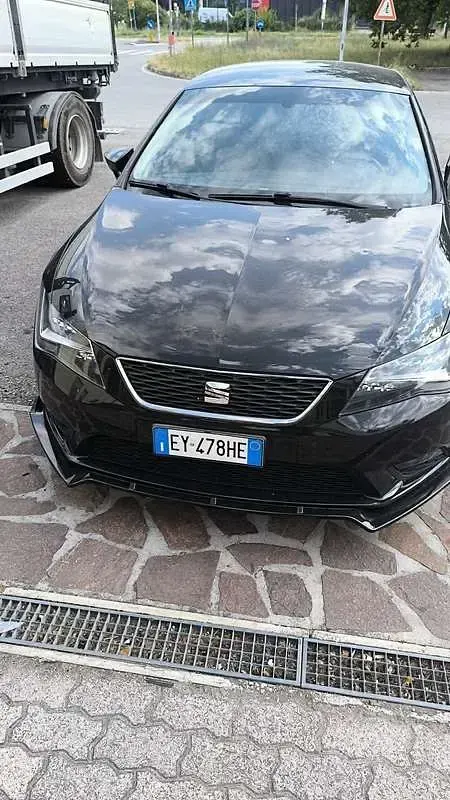Usata Seat Leon Style 110 CV (80 kW) 2014 Berlina