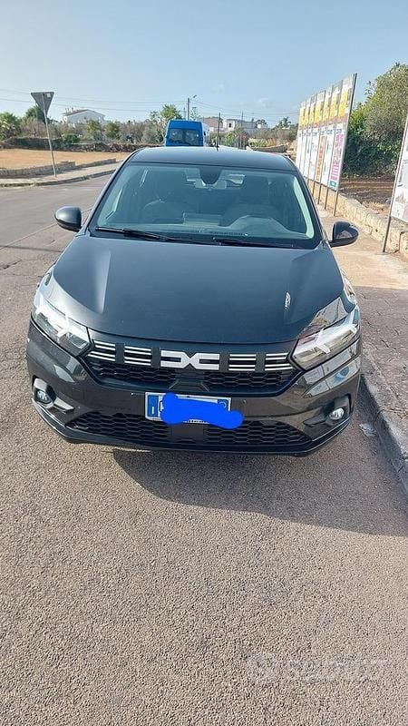 Nero Usata 2023 Dacia Sandero Expression Due volumi | 13.500 € (Ottimo prezzo) - Immagine 1/4