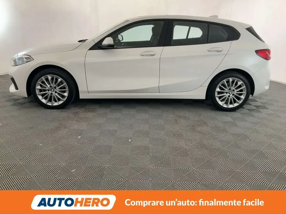 Usata BMW 118 Advantage 136 CV (100 kW) 2022 Bianco Utilitaria