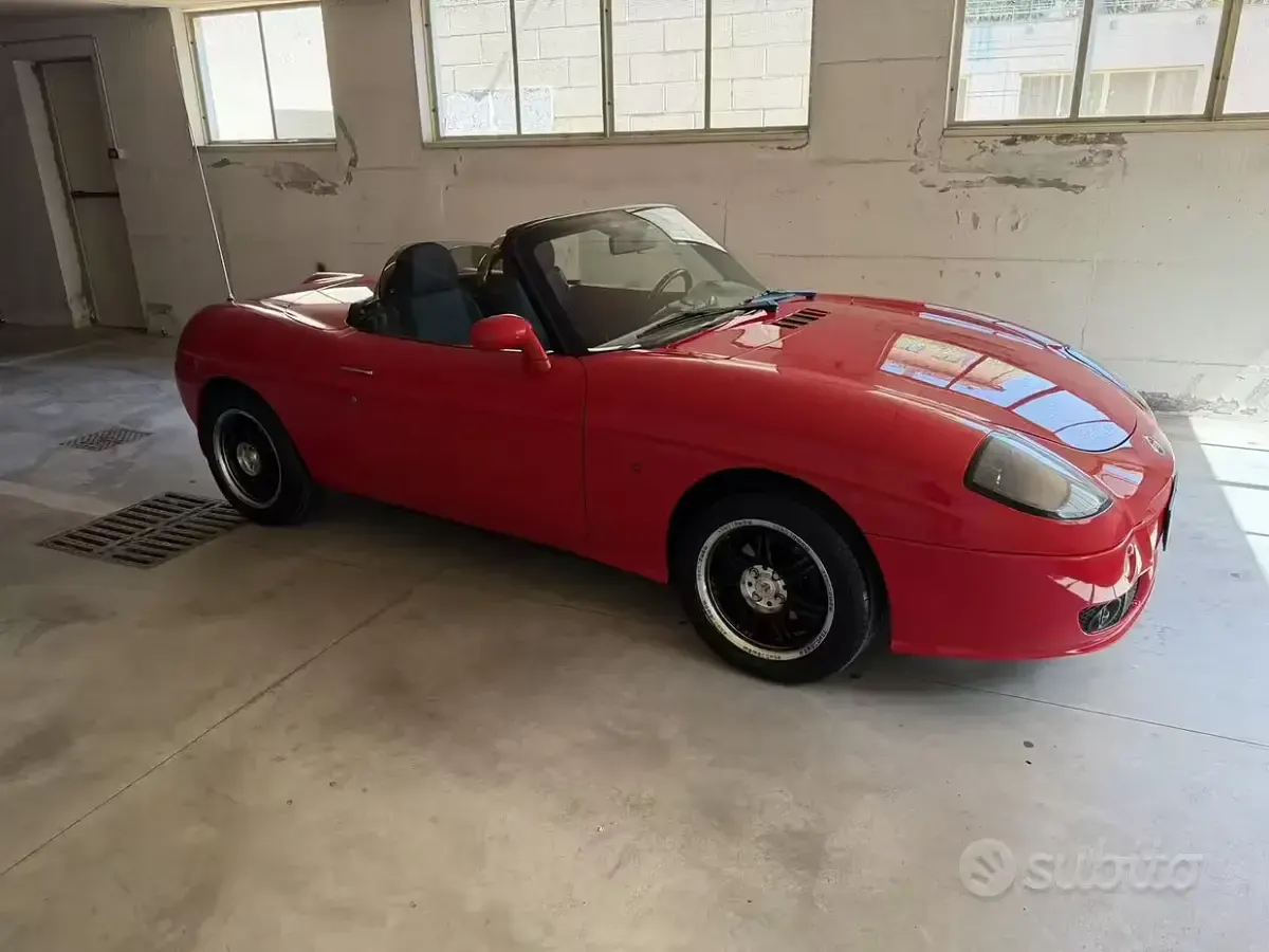 Usata Fiat Barchetta 131 CV (96 kW) 1999 Rosso Cabrio