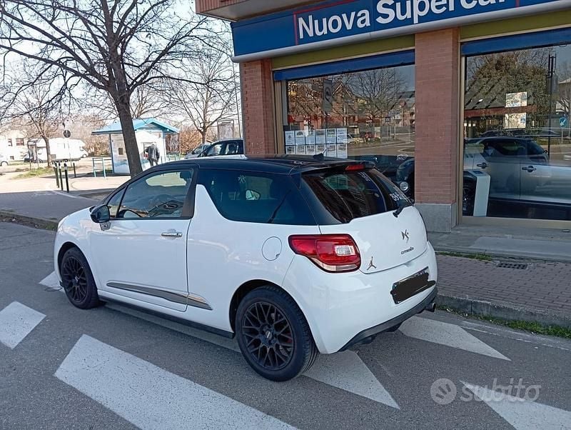 Usata DS Automobiles DS3 So Chic 92 CV (67 kW) 2012 Bianco Coupé