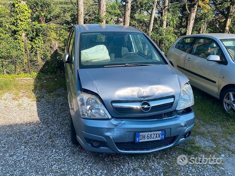 Usata 2007 Opel Meriva Monovolume | 500 € (Super prezzo) - Immagine 1/4