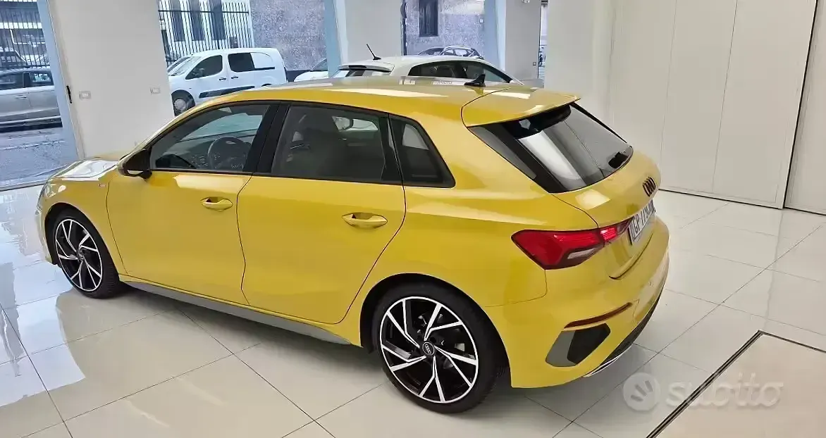 Gebraucht Audi A3 S-Line 190 PS (139 kW) 2022 Gelb Limousine