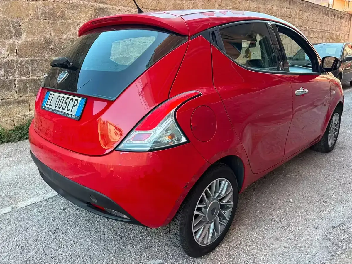 Usata Lancia Ypsilon S 69 CV (50 kW) 2012 Rosso Utilitaria
