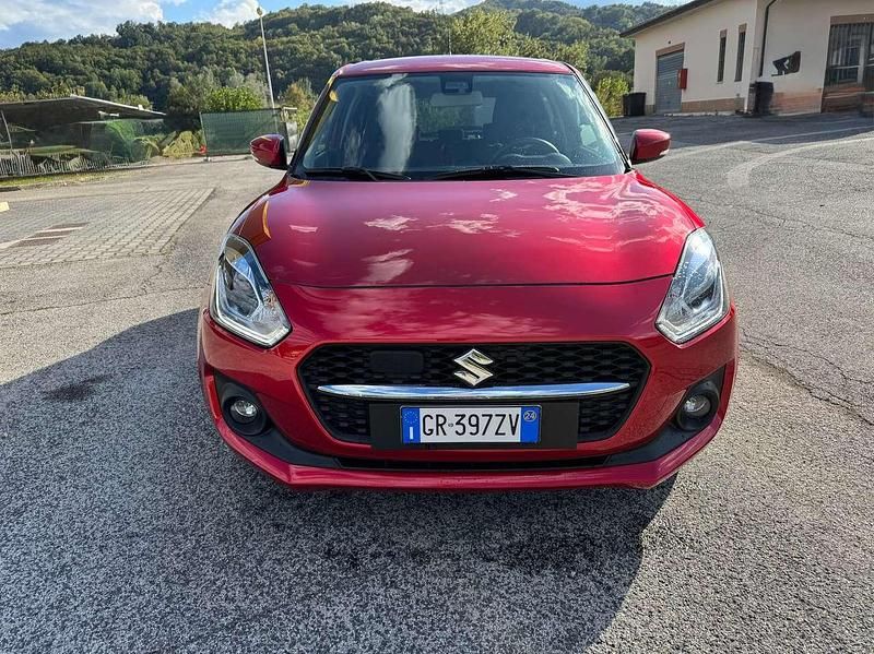 Usata Suzuki Swift 83 CV (61 kW) 2024 Rosso Utilitaria