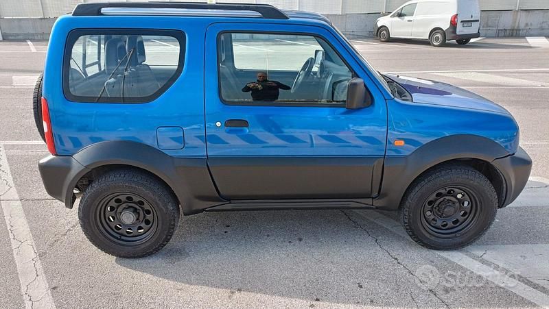 Occasion Suzuki Jimny 85 ch (62 kW) 2007 Bleue SUV