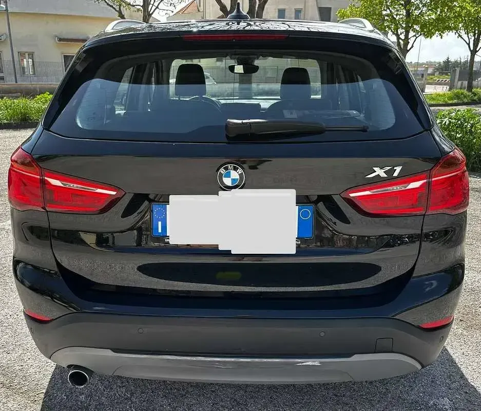 Usata BMW X1 Advantage 150 CV (110 kW) 2017 Nero SUV