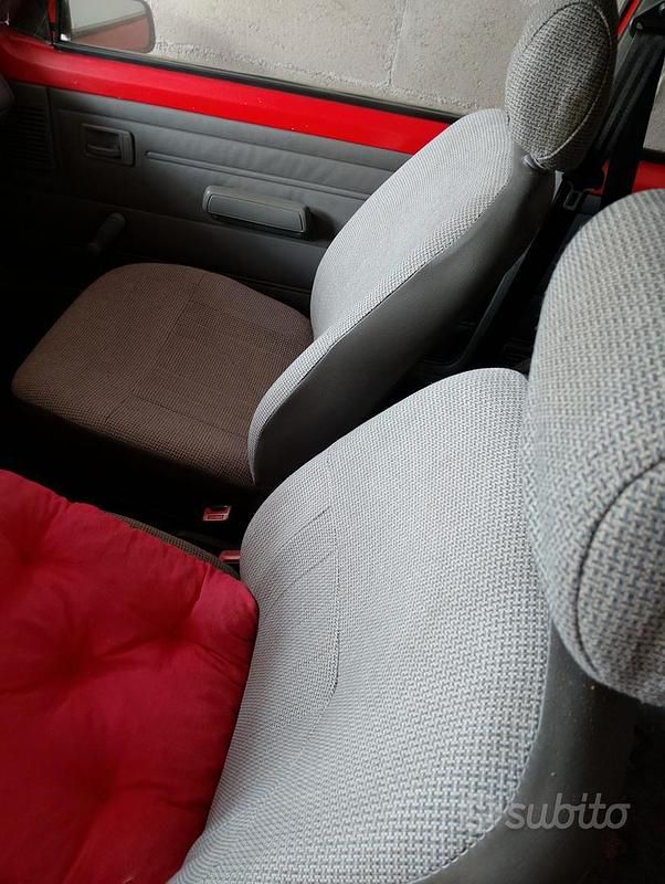 Usata Peugeot 205 54 CV (39 kW) 1990 Rosso Utilitaria