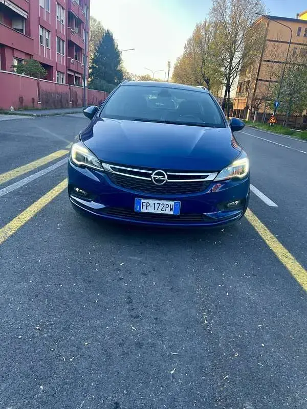 Usata Opel Astra Sport 136 CV (100 kW) 2018 Blu Station wagon