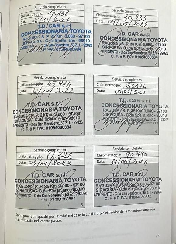 Grigio(met.) Usata 2021 Toyota HiLux Executive Pick-up | 33.500 € (Buon prezzo) - Immagine 1/4