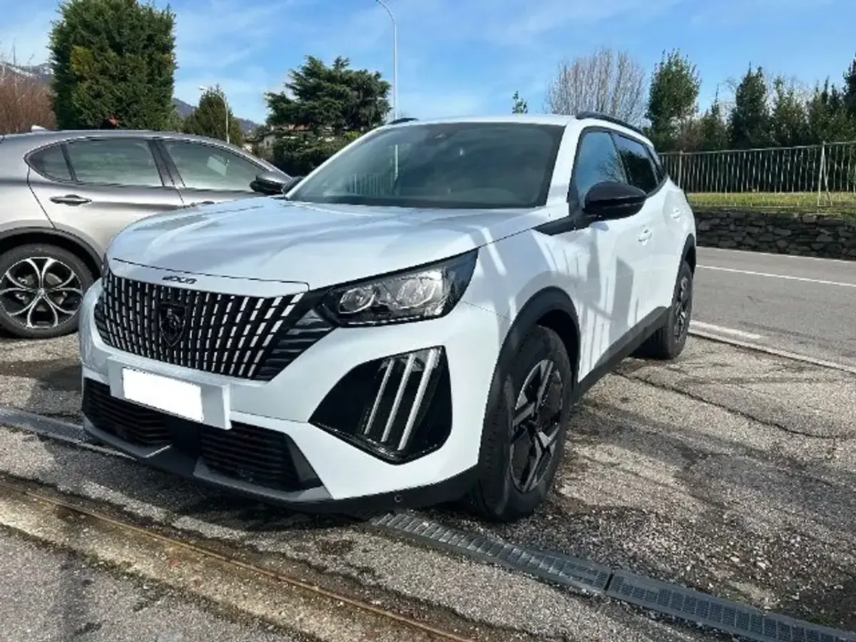 Nuova Peugeot 2008 Allure 102 CV (75 kW) 2026 Bianco SUV