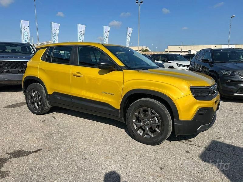 Usata Jeep Avenger 101 CV (74 kW) 2023 Giallo SUV