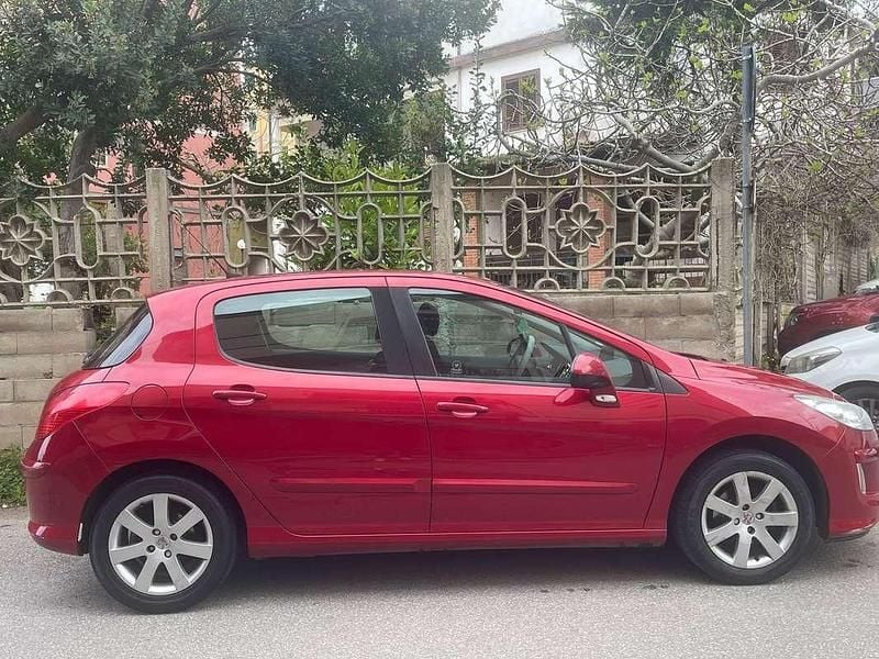 Begagnad Peugeot 308 120 HK (88 kW) 2009 Röd Sedan