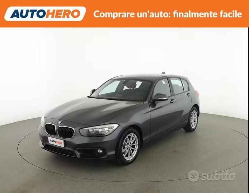 Usata BMW 118 Advantage 150 CV (110 kW) 2019 Grigio Utilitaria