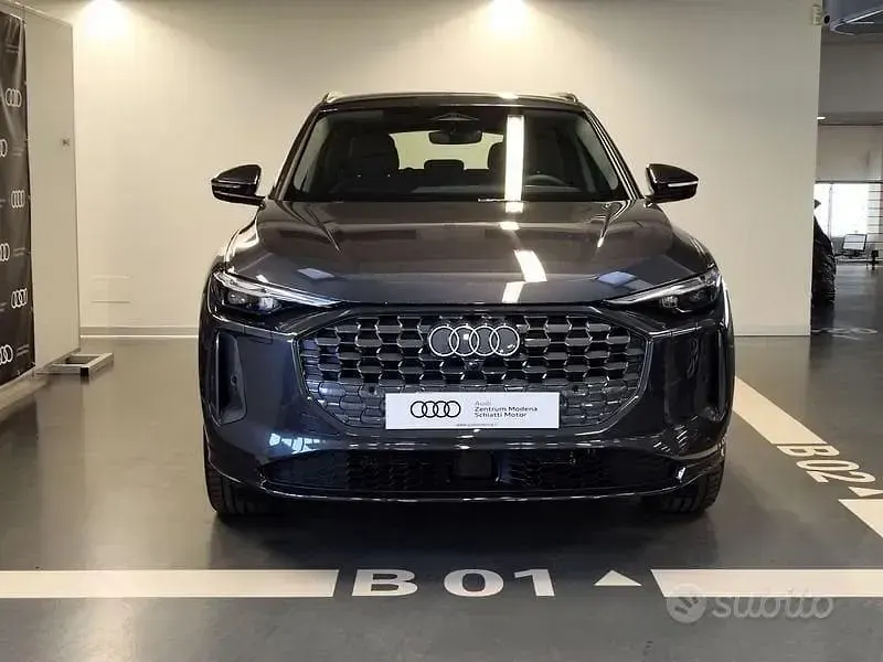 Nuova Audi Q5 Advanced 204 CV (150 kW) 2026 Grigio SUV