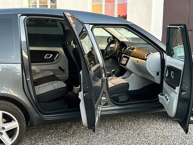 Usata Skoda Roomster 80 CV (58 kW) 2008 Grigio Monovolume