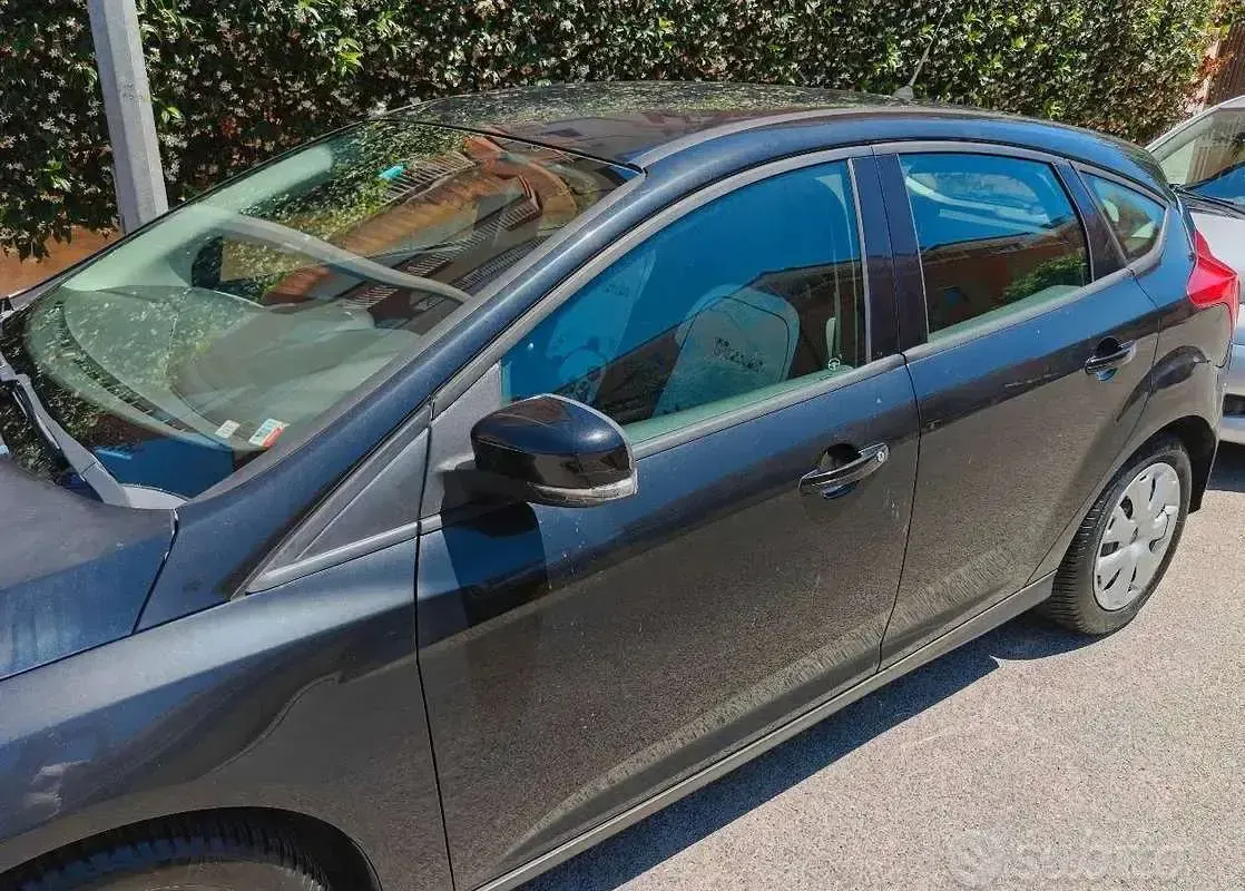Usata Ford Focus 125 CV (91 kW) 2013 Nero Berlina