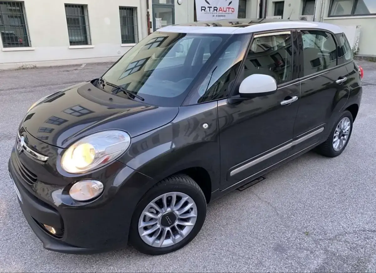 Usata Fiat 500L Living 105 CV (77 kW) 2015 Marrone Monovolume