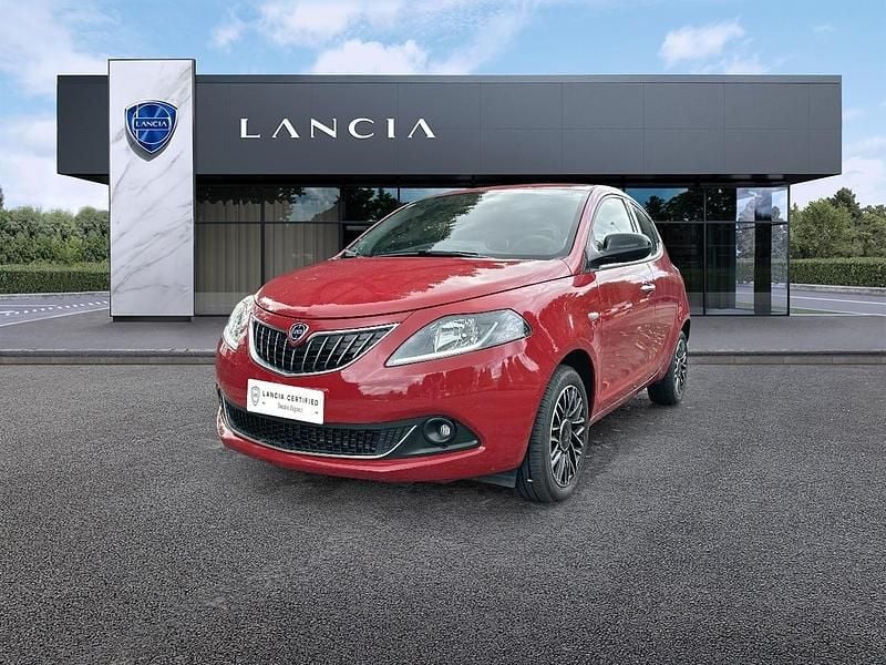 Usata Lancia Ypsilon 69 CV (50 kW) 2024 Rosso Utilitaria
