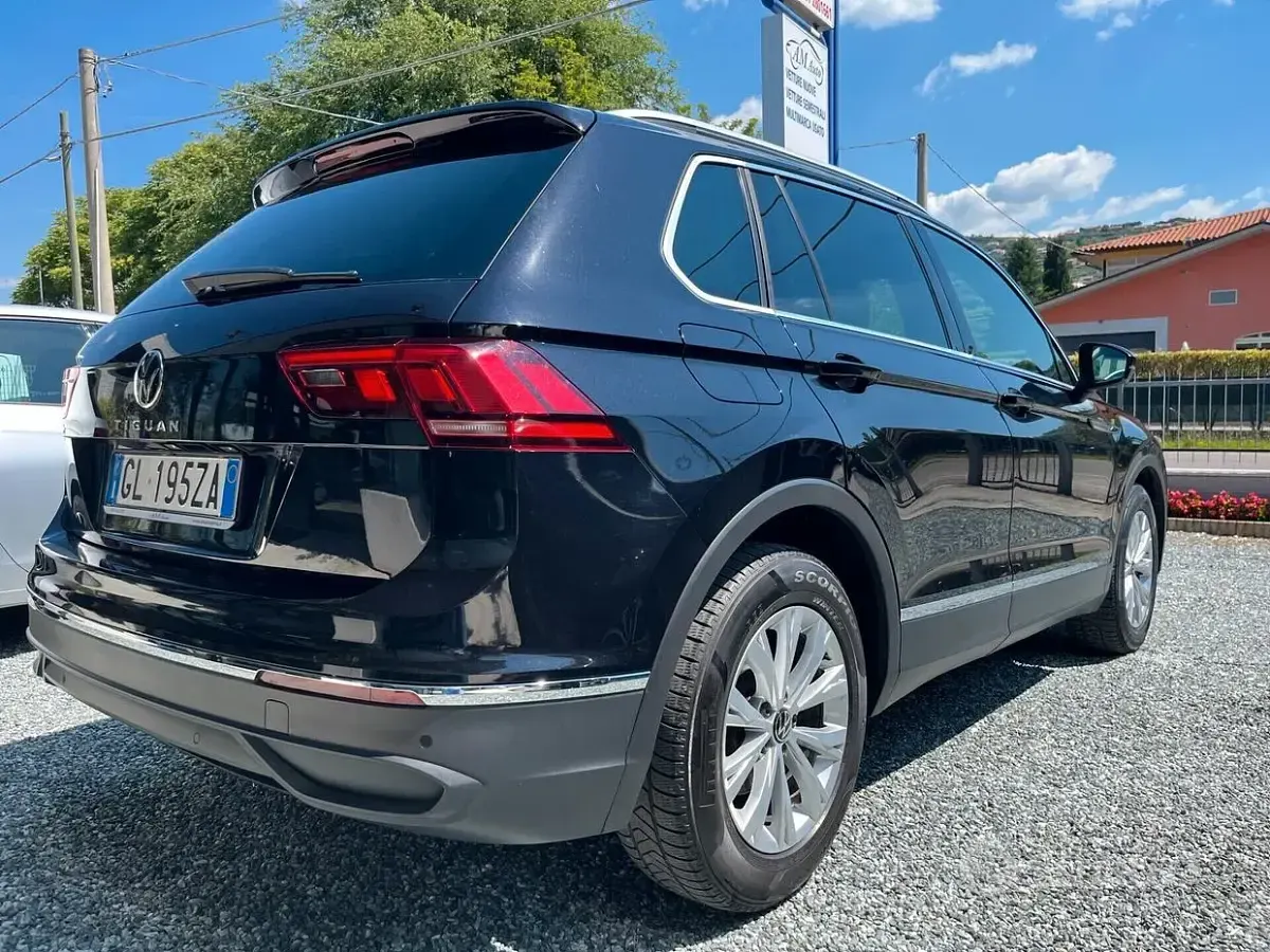 Usata VW Tiguan Life 150 CV (110 kW) 2022 Nero SUV