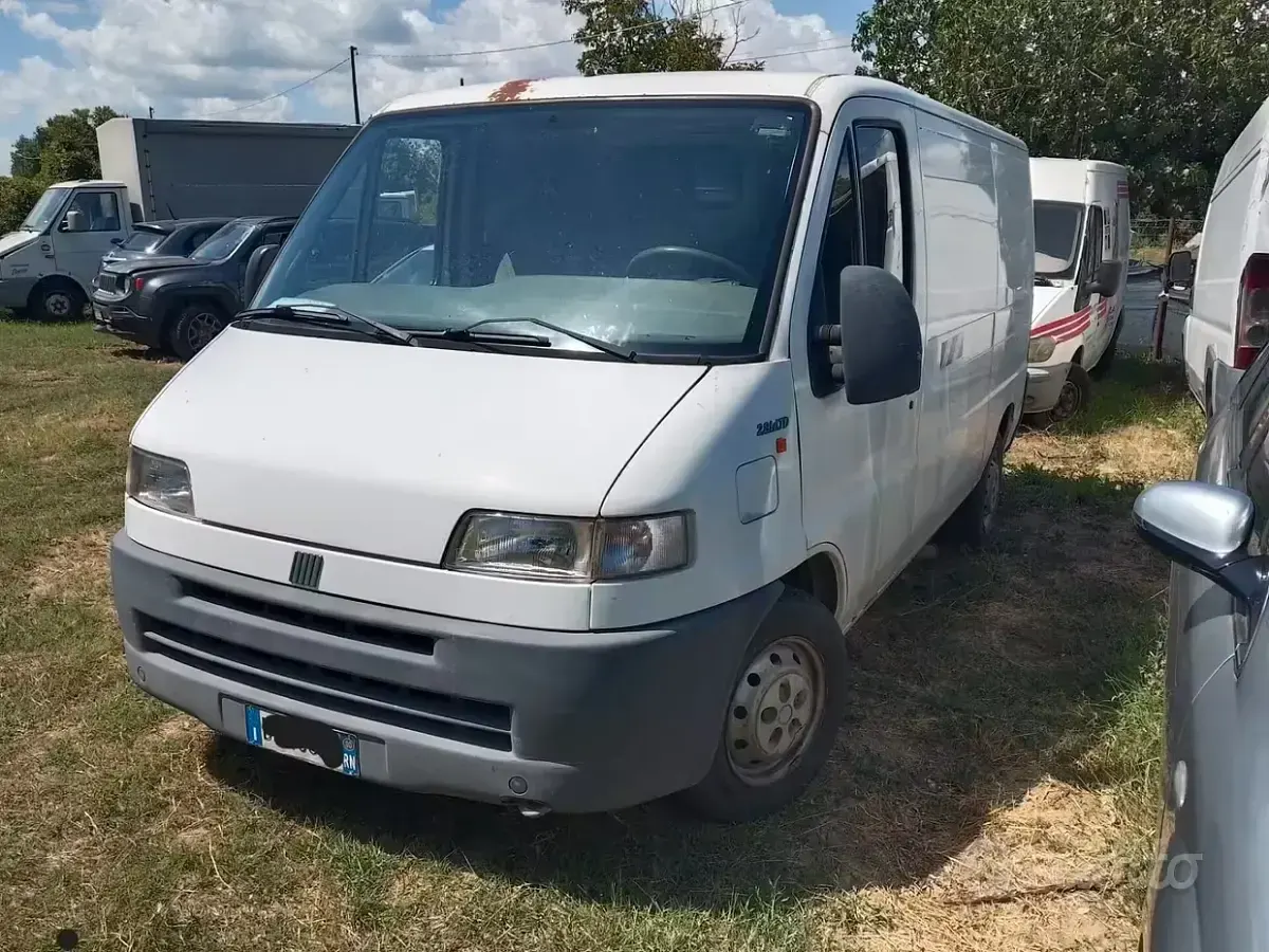 Usata Fiat Ducato 14 122 CV (89 kW) 2000 Bianco Furgone