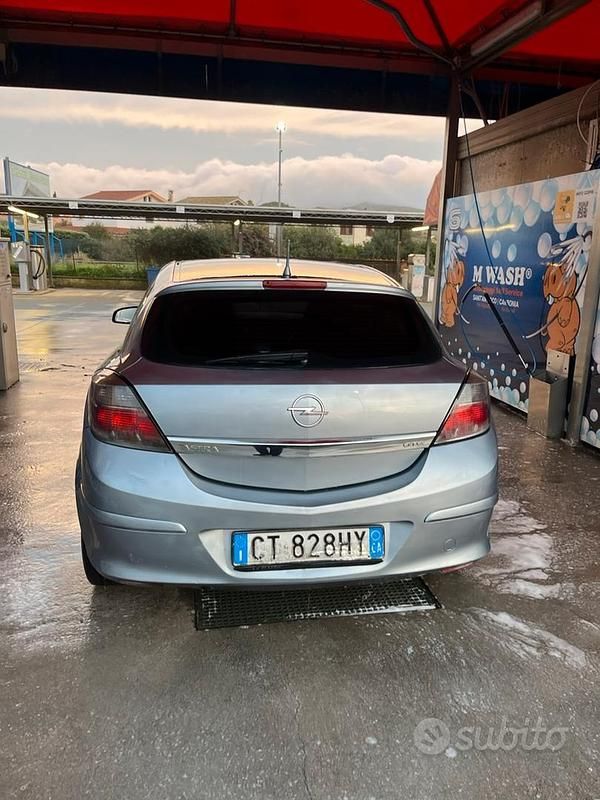 Usata Opel Astra 101 CV (74 kW) 2005 Grigio Berlina