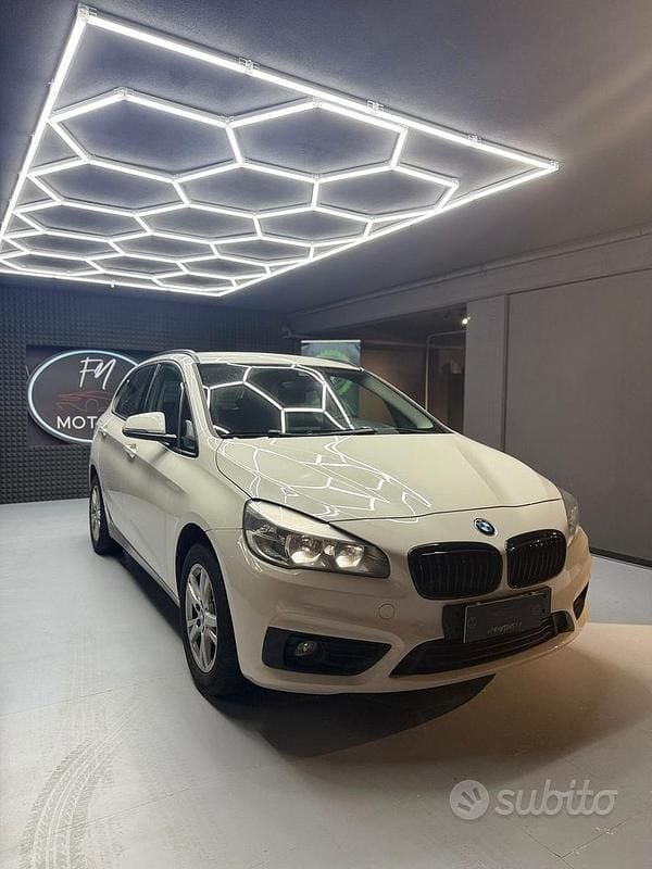 Usata BMW 216 Active Tourer Sport Line 116 CV (85 kW) 2015 Bianco Monovolume